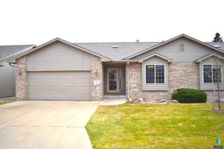 5305 W Sunnydale Pl Place, Sioux Falls, SD 57106