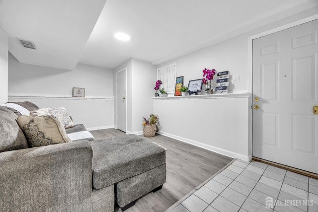 396 S 7th Avenue S, Highland Park, NJ 08904