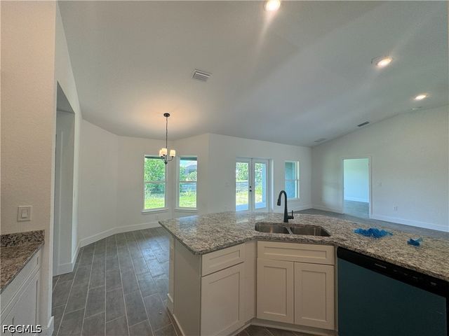 302 SE 1st TER, Cape Coral, FL 33990
