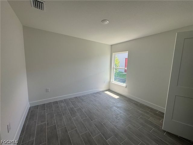 302 SE 1st TER, Cape Coral, FL 33990