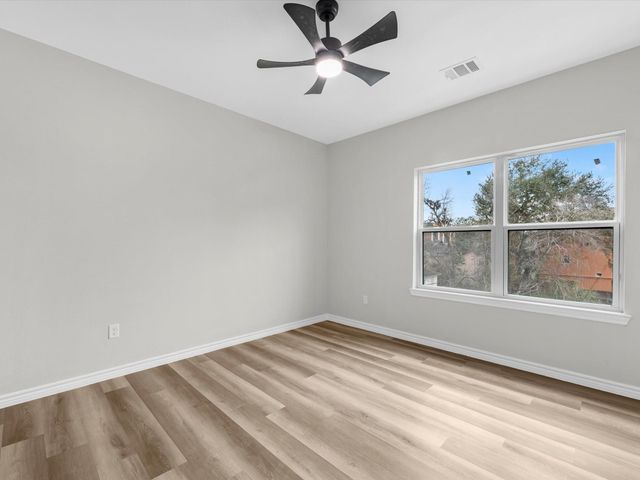 1319 W Bell Street, Houston, TX 77019