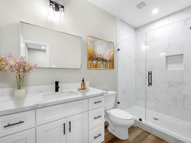 1319 W Bell Street, Houston, TX 77019