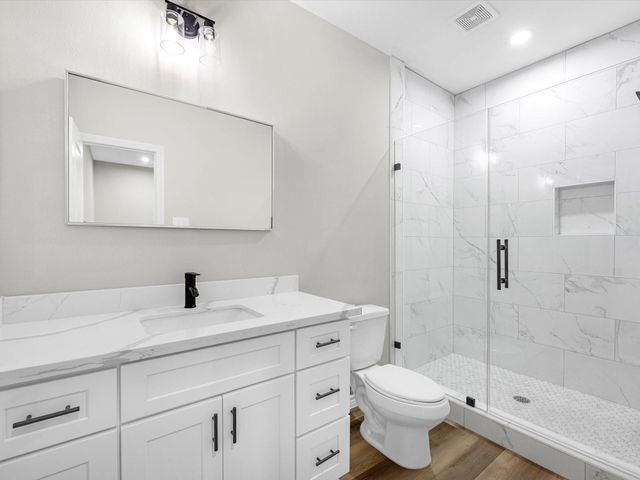 1319 W Bell Street, Houston, TX 77019