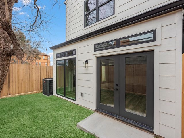 1319 W Bell Street, Houston, TX 77019