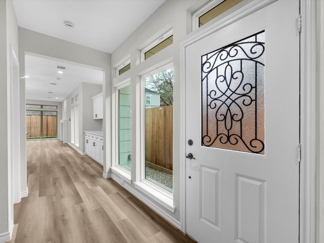 1319 W Bell Street, Houston, TX 77019