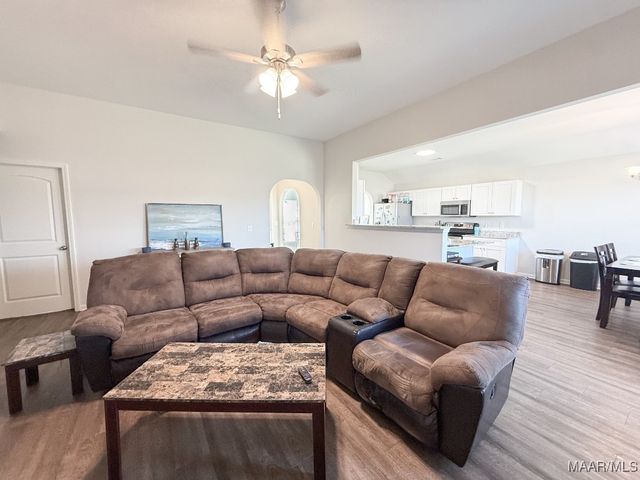 1843 Landing Place Way, Deatsville, AL 36022