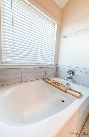 1843 Landing Place Way, Deatsville, AL 36022