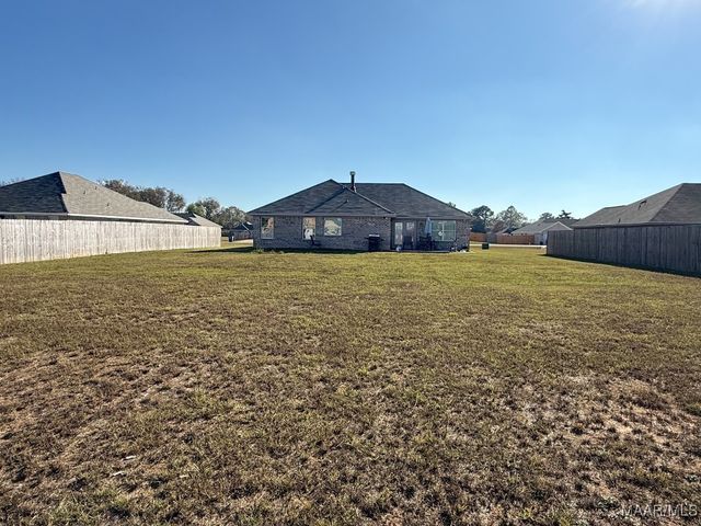 1843 Landing Place Way, Deatsville, AL 36022