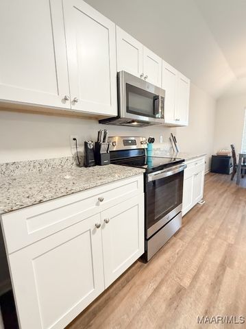 1843 Landing Place Way, Deatsville, AL 36022