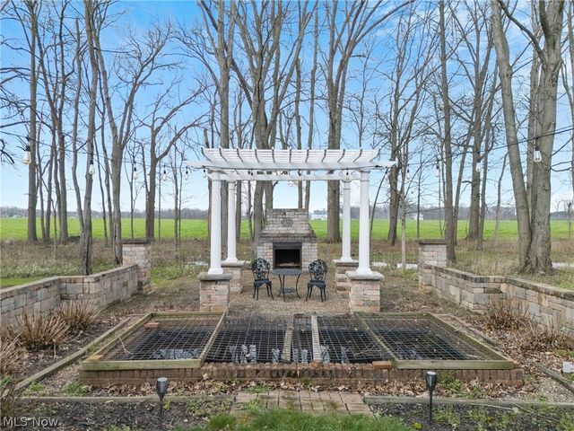 9946 Etling Drive, Marshallville, OH 44645