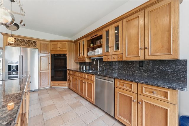 9946 Etling Drive, Marshallville, OH 44645