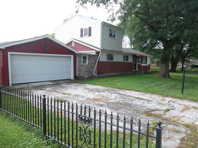 14045 S Claire Boulevard, Robbins, IL 60472