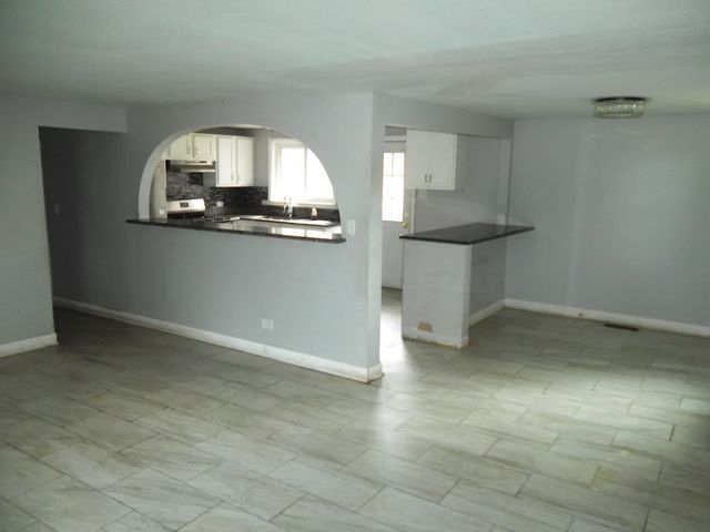 14045 S Claire Boulevard, Robbins, IL 60472