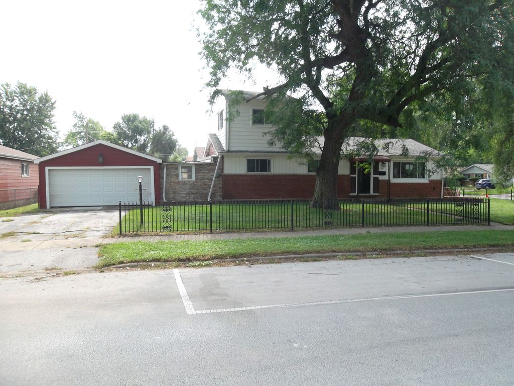 14045 S Claire Boulevard, Robbins, IL 60472