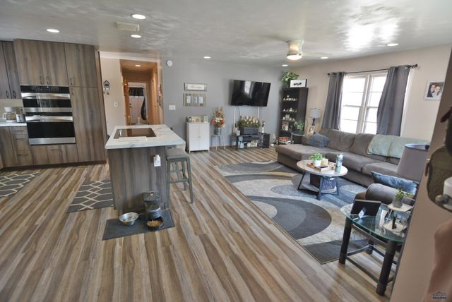 2015 5TH ST, Rapid City, SD 57701