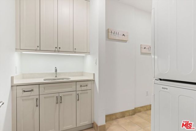 1 W Century Drive 16C, Los Angeles, CA 90067