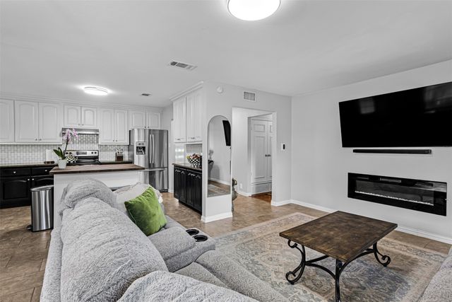 603 W Belt Line Road, Richardson, TX 75080