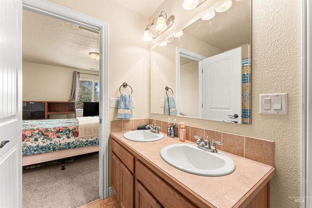 10756 Cocoon Ct., Nampa, ID 83687