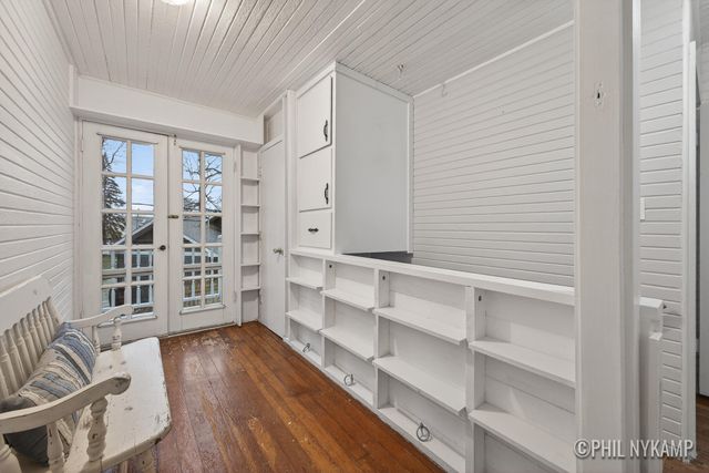 1354 Waukazoo Drive, Holland, MI 49424