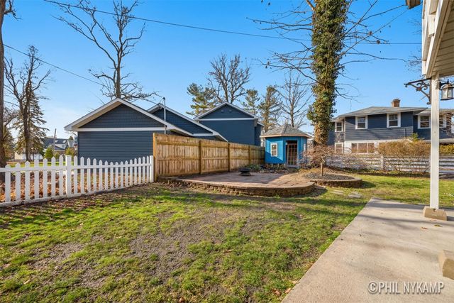 1354 Waukazoo Drive, Holland, MI 49424