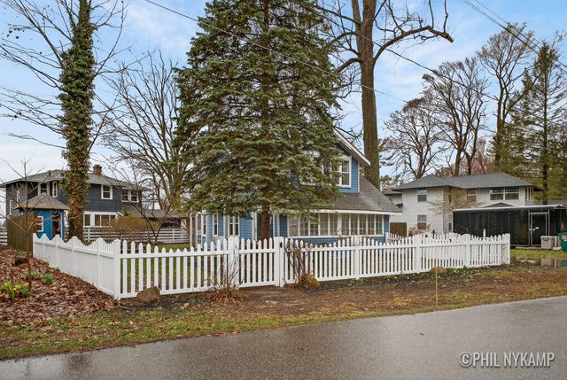 1354 Waukazoo Drive, Holland, MI 49424