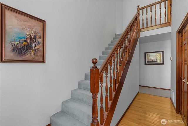 5023 Cooper Point Road NW, Olympia, WA 98502