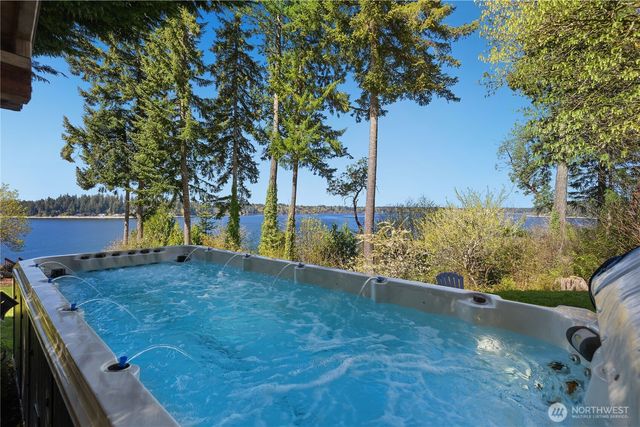 5023 Cooper Point Road NW, Olympia, WA 98502