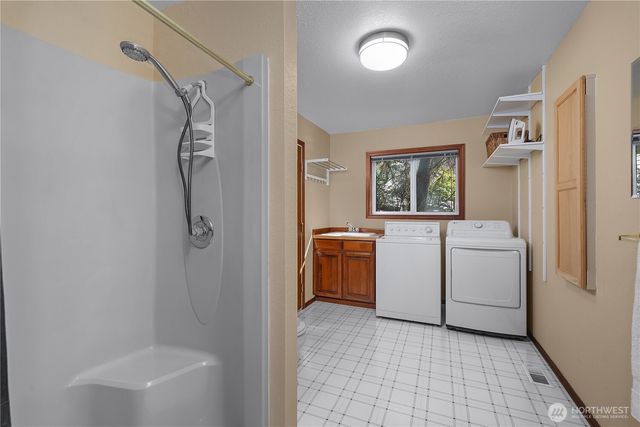 5023 Cooper Point Road NW, Olympia, WA 98502