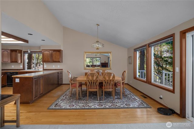 5023 Cooper Point Road NW, Olympia, WA 98502