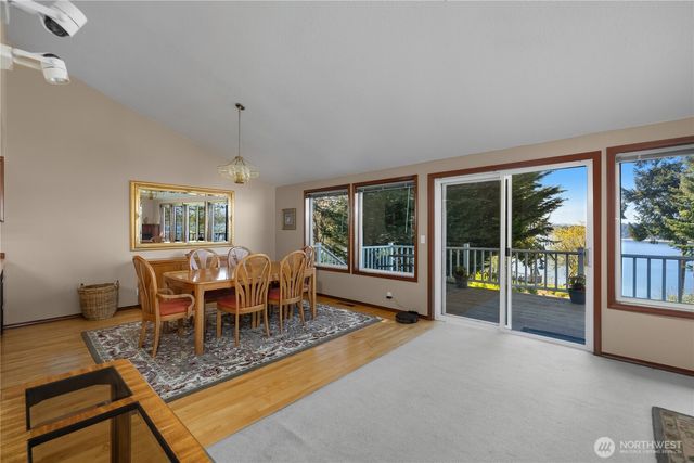 5023 Cooper Point Road NW, Olympia, WA 98502