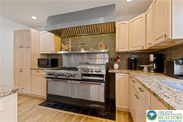 1488 Clover Road, Tunkhannock Twp, PA 18334