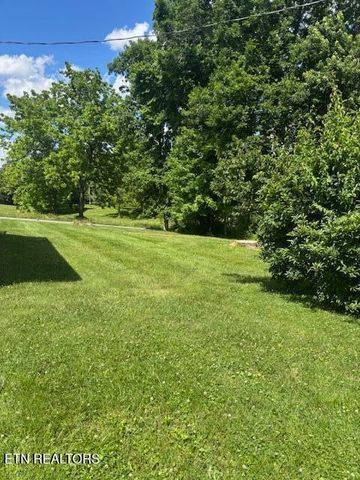 2721 Lantana Rd, Crossville, TN 38572