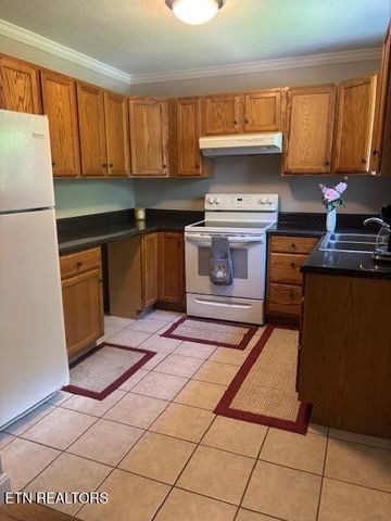 2721 Lantana Rd, Crossville, TN 38572