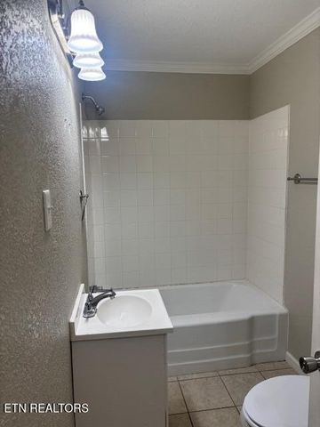 2721 Lantana Rd, Crossville, TN 38572