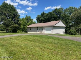 2721 Lantana Rd, Crossville, TN 38572