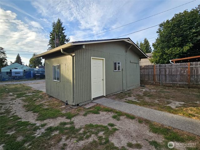 329 24th Street, Longview, WA 98632