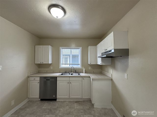 329 24th Street, Longview, WA 98632