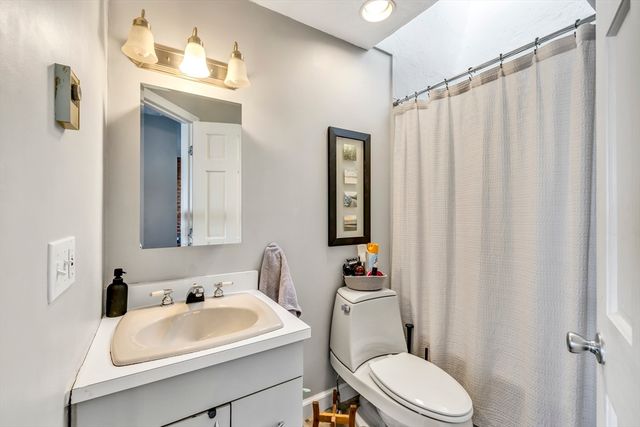 3 Kemble Pl 2, Boston, MA 02127