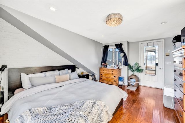 3 Kemble Pl 2, Boston, MA 02127