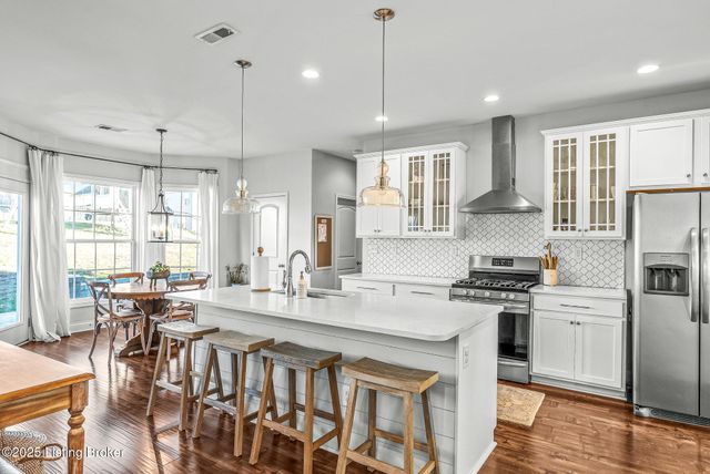 18104 Brightleaf Pl, Fisherville, KY 40023