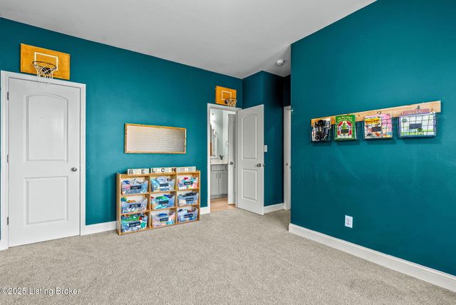 18104 Brightleaf Pl, Fisherville, KY 40023