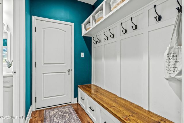 18104 Brightleaf Pl, Fisherville, KY 40023