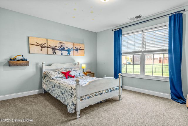 18104 Brightleaf Pl, Fisherville, KY 40023