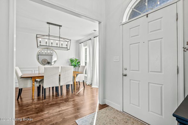 18104 Brightleaf Pl, Fisherville, KY 40023