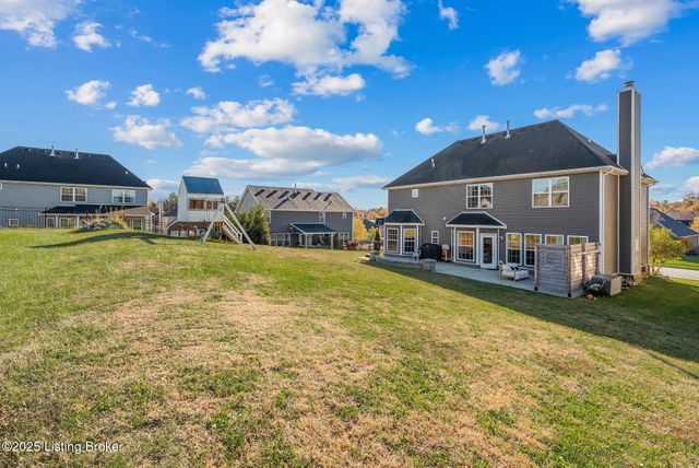 18104 Brightleaf Pl, Fisherville, KY 40023