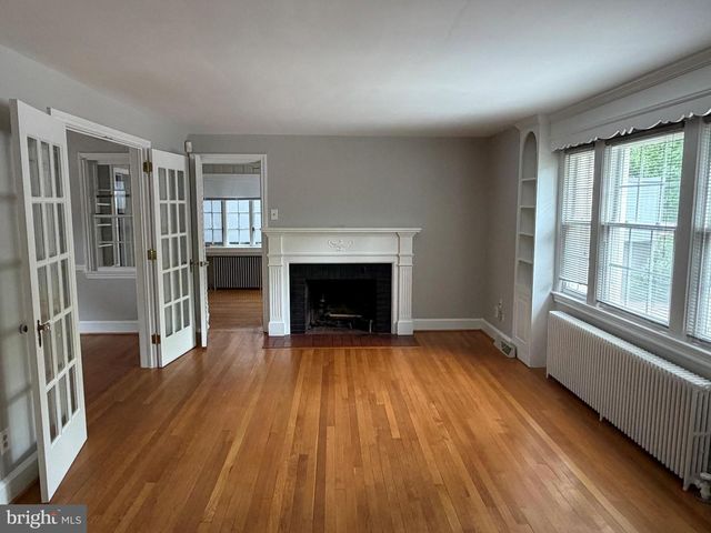 4905 MONTGOMERY LN, Bethesda, MD 20814