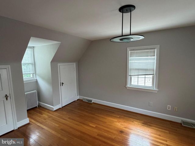 4905 MONTGOMERY LN, Bethesda, MD 20814