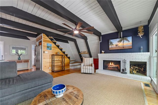 1047 Tranquility Lane, Hartwell, GA 30643