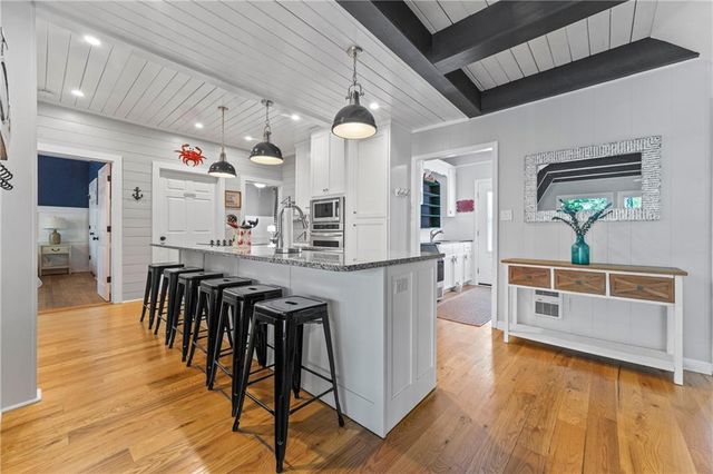 1047 Tranquility Lane, Hartwell, GA 30643