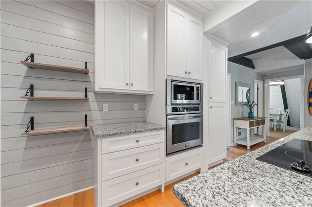 1047 Tranquility Lane, Hartwell, GA 30643